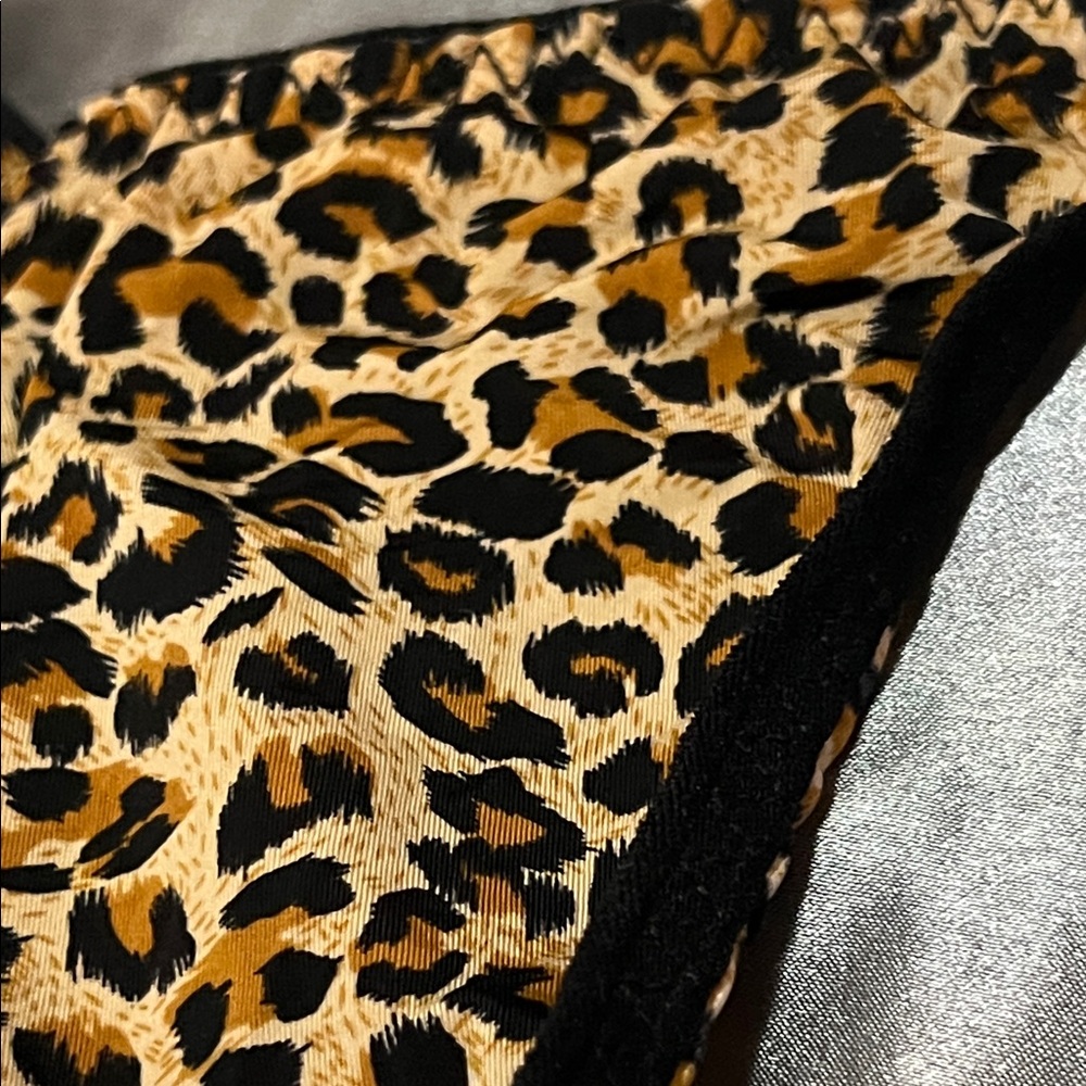 Leopard Print Thong with Rhinestone Elastic - Picture 3 of 8